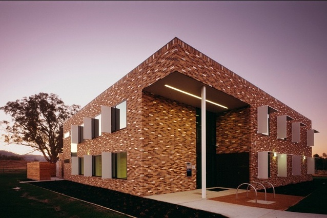 Commercial joint winner: La Trobe University, Wodonga, by Billard Leece Partnership.