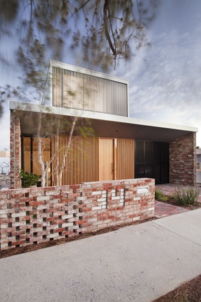 Price Street House by Yun Nie Chong and Patrick Kosky.