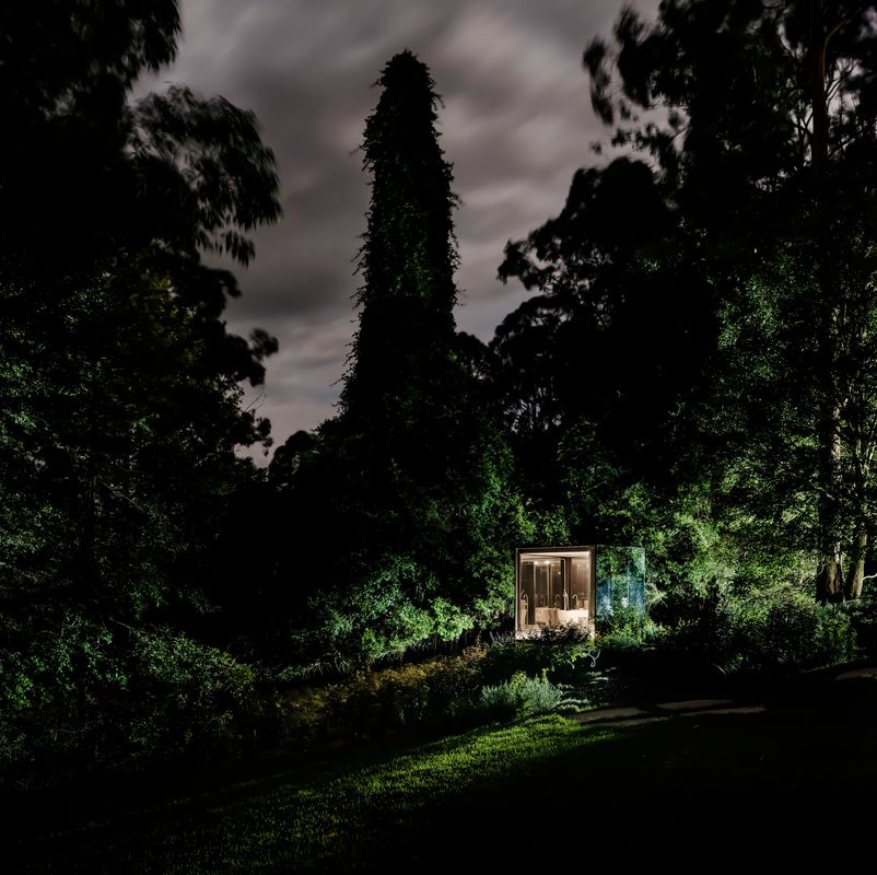 Mirror Mirror: Kangaroo Valley Outhouse | ArchitectureAu