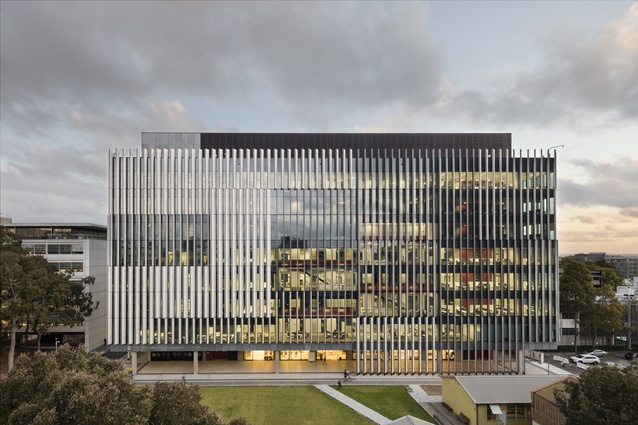 UNSW Materials Science & Engineering Building by Grimshaw.