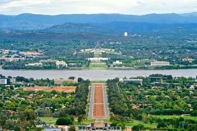 Canberra from Mount Ainslie by Jason Tong, licensed under  CC BY 2.0 