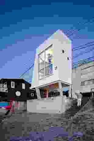 Window House by Yasutaka Yoshimura Architects.