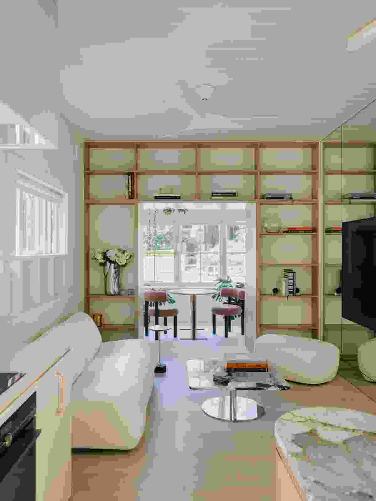 Kirribilli Downsize Apartment by Tsai Design | ArchitectureAu