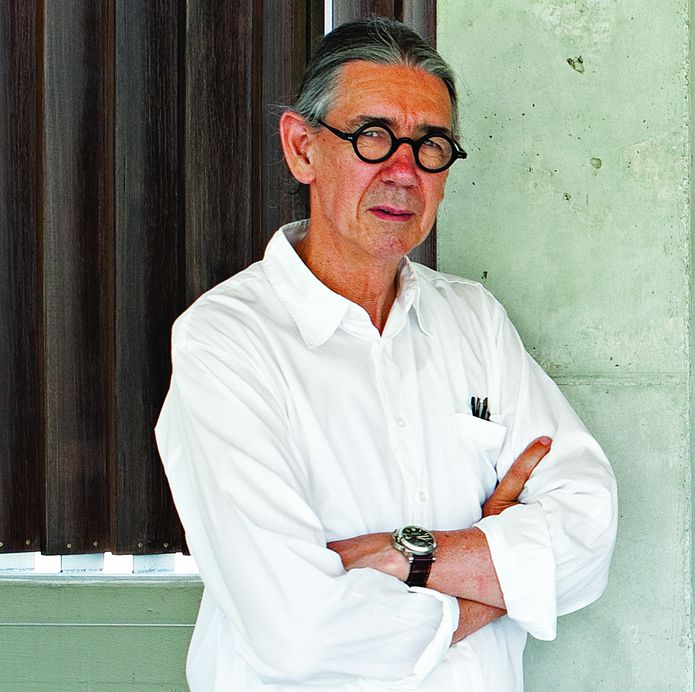 Queensland architect Robert Riddel has been appointed a Member of the Order of Australia in the General Division (AM).