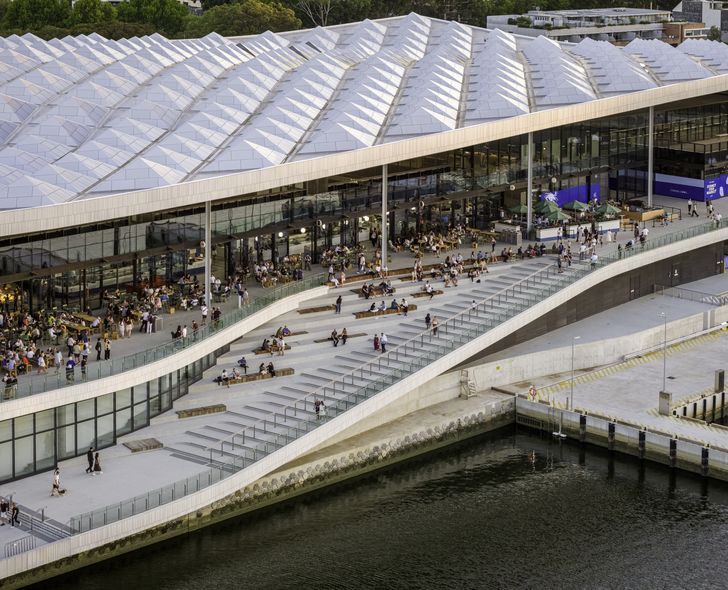 A generous public realm allows the new Sydney Fish Market to function as civic commons.