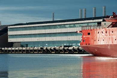 The new home of the University of Tasmania’s Institute for Marine and Antarctic Studies assumes a prominent position on Hobart’s waterfront.