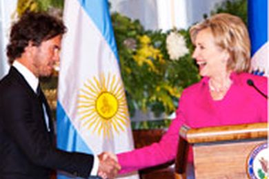 Blake Mycoskie is commended by US Secretary of State Hilary Clinton.