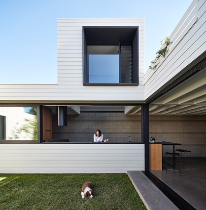 House to Catch the Sun by Make Architecture.