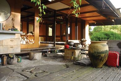 Leplastrier/Lambert house, 1994, by Rick Leplastrier. Exemplifies the possibilities of verandah living in Australia.