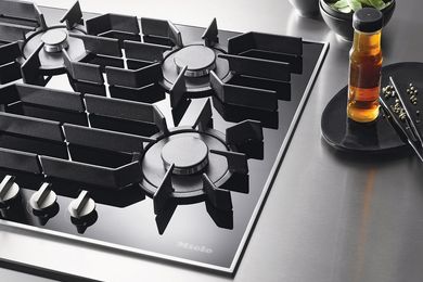 Gas on Glass cooktop.