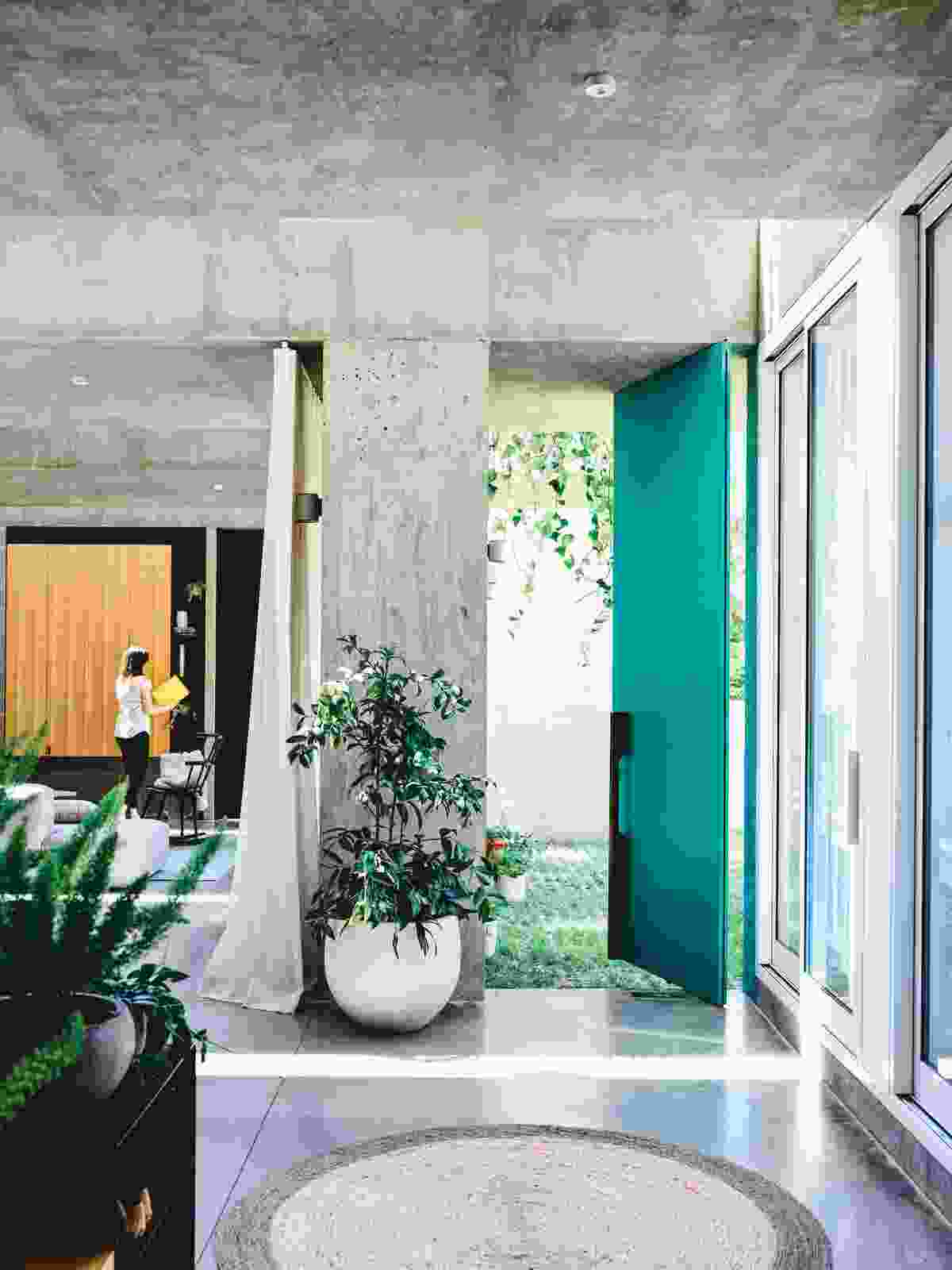Motion Inside Home Example Making waves: Moving House | ArchitectureAu