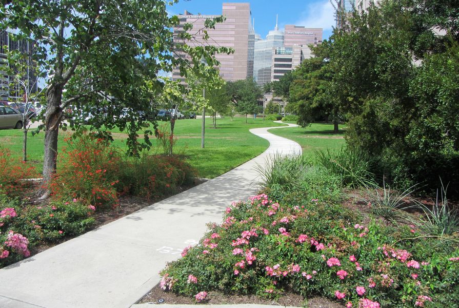 Sheahan’s study found that across a 130-hectare site at the main campus of the Texas Medical Center in Houston, USA, the footpaths and public areas were relatively underused.