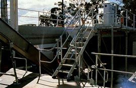 Palandri’s “factory” aesthetic
overtly acknowledges the industrial reality of wine production, while challenging the accepted landscape sensibility of Margaret River.
Photographs Martin Farquharson and Donaldson
+ Warn.