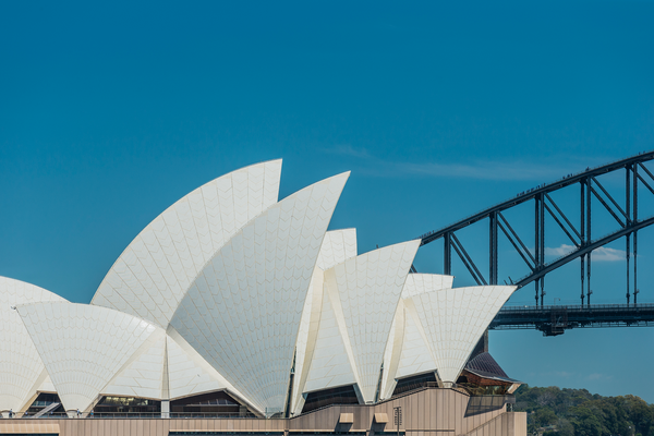 Sydney Opera House by Jørn Utzon.