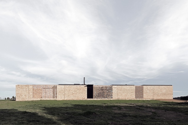 Fish Creek House by Edition Office.