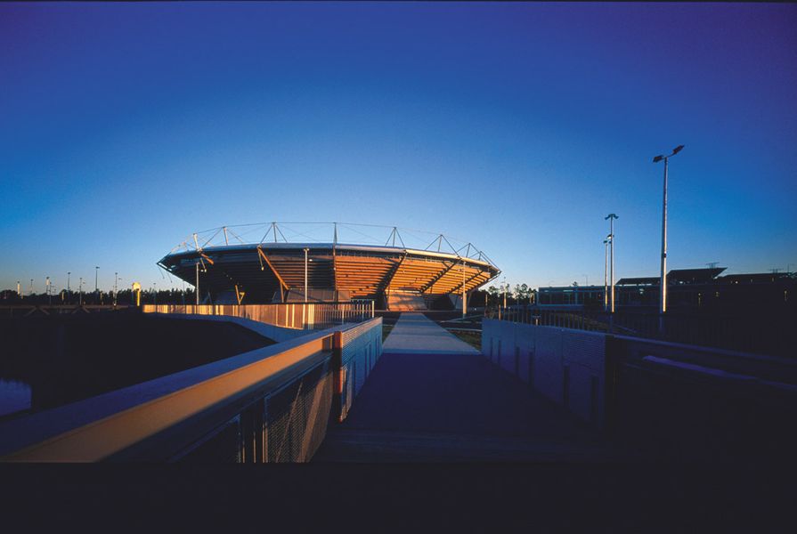 Modelling: Sydney International Tennis Centre (1999).