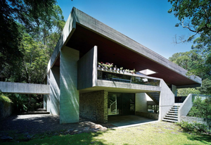 Killara House by Harry and Penelope Seidler.