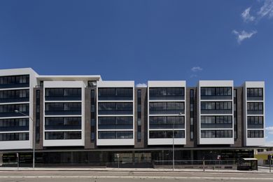 Gantry by Bates Smart is winner of Aaron Bolot Award for Residential Architecture – Multiple Housing in 2014 NSW Architecture Awards.