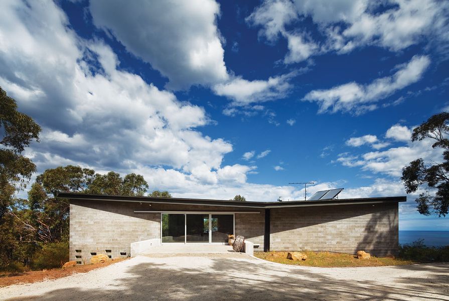 Big Hill by Kerstin Thompson Architects along Victoria’s Great Ocean Road.