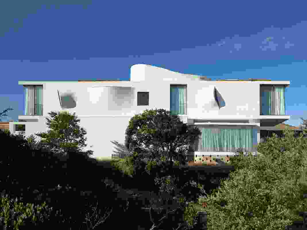 Seacliff House by Chris Elliott Architects.