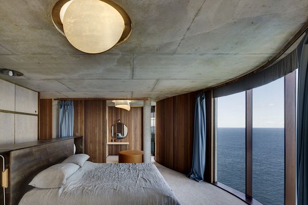 Light House (NSW) by Peter Stutchbury Architecture.